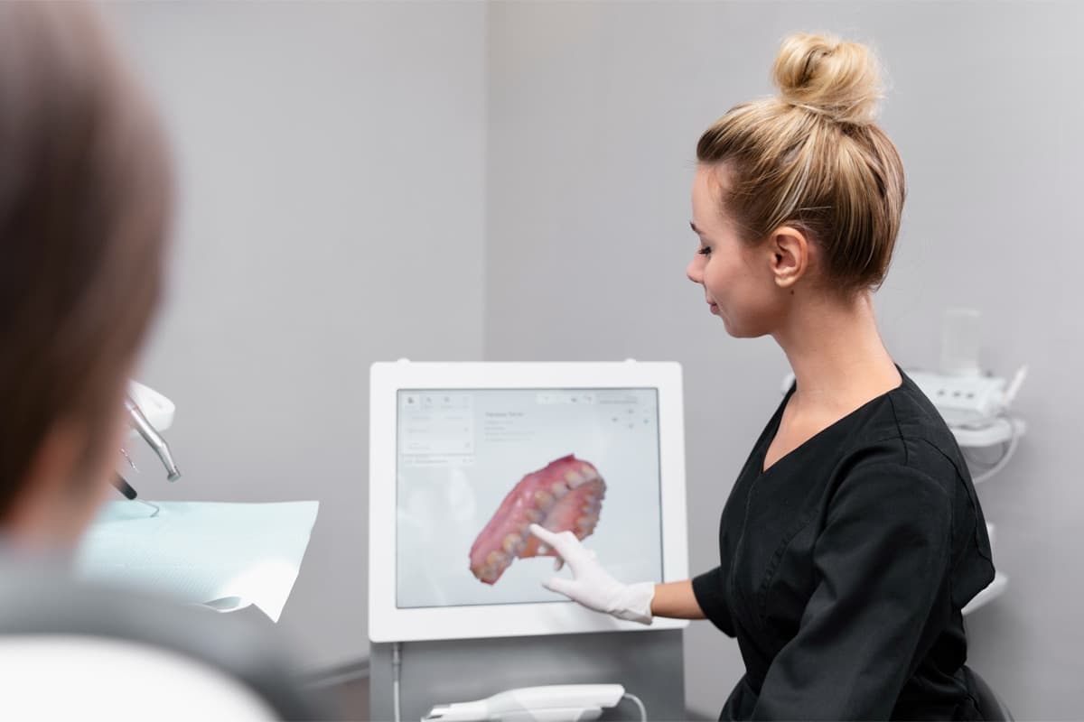 Alignere transparente Bacău — scanare intraorală 3D și planificare digitală a tratamentului ortodontic