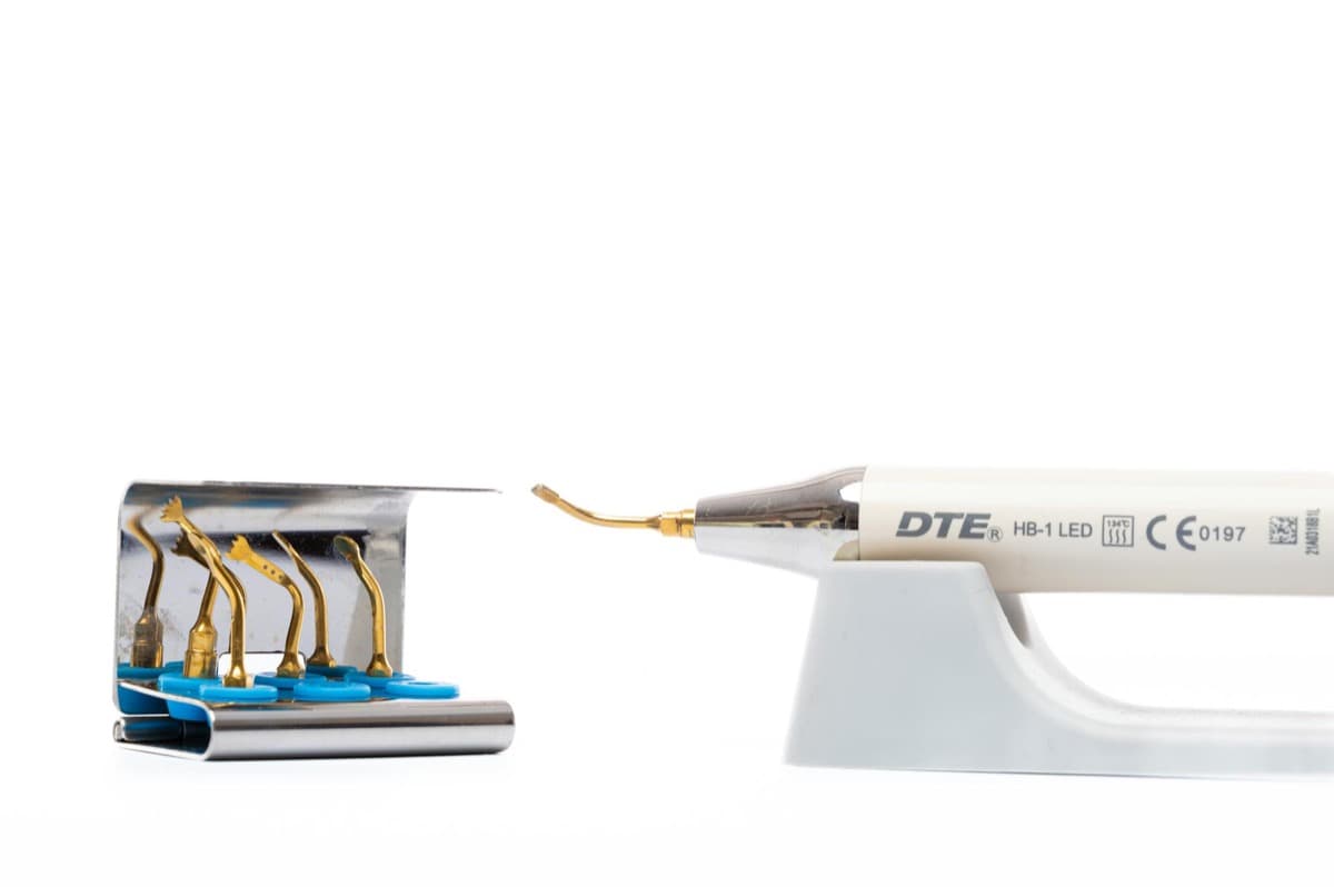 Echipament detartraj ultrasunete Chromatic Dental Bacău