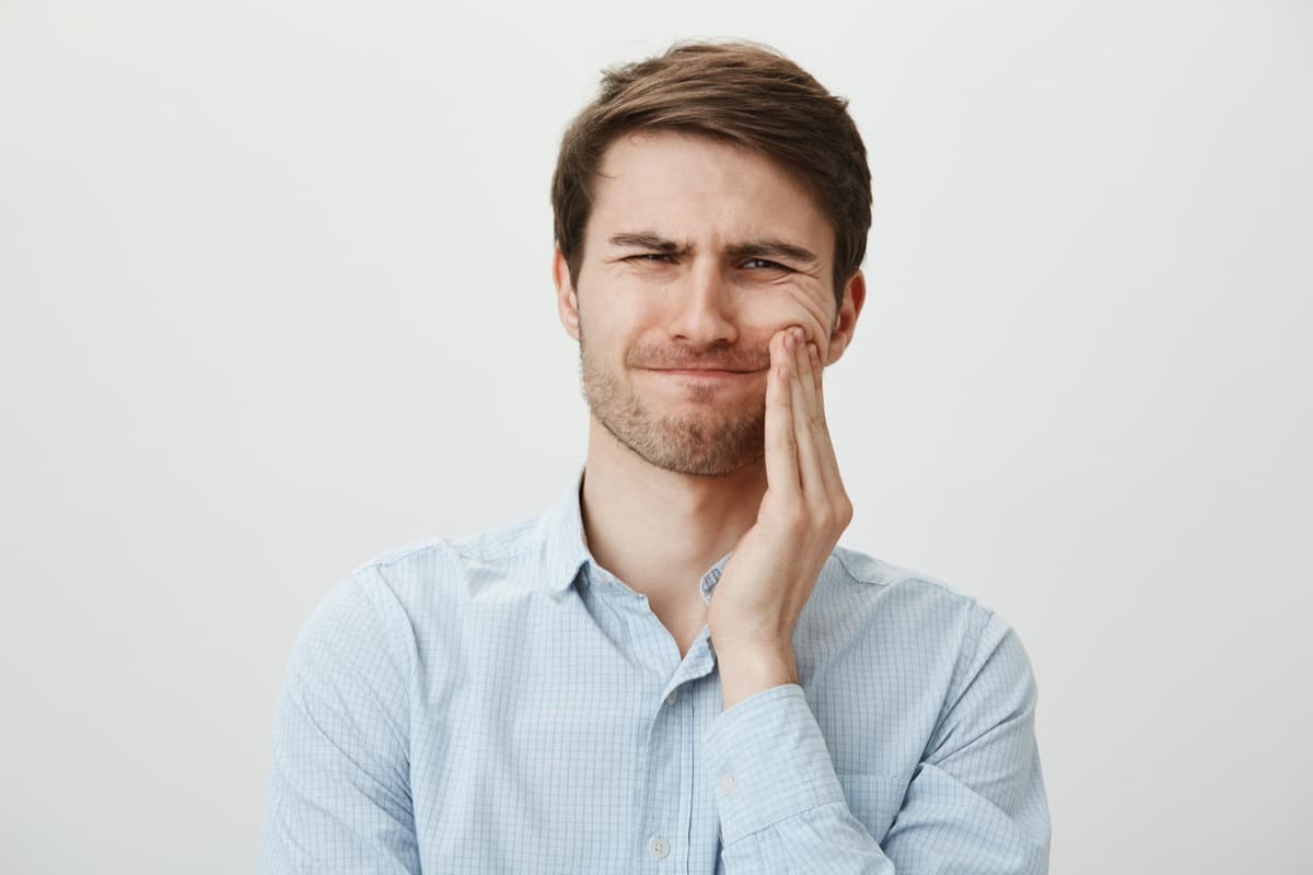 Urgență dentară în Bacău: ce faci noaptea